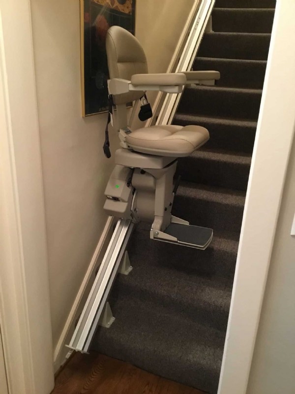 Bruno Elite stairlift in Oakland CA installed by Lifeway Mobility