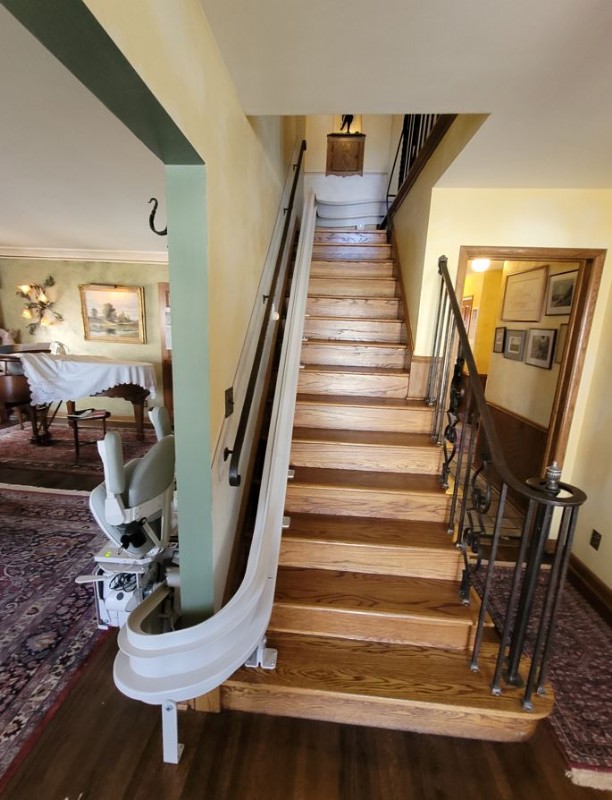 custom curved stairlift St Paul Minnesota by Lifeway Mobility